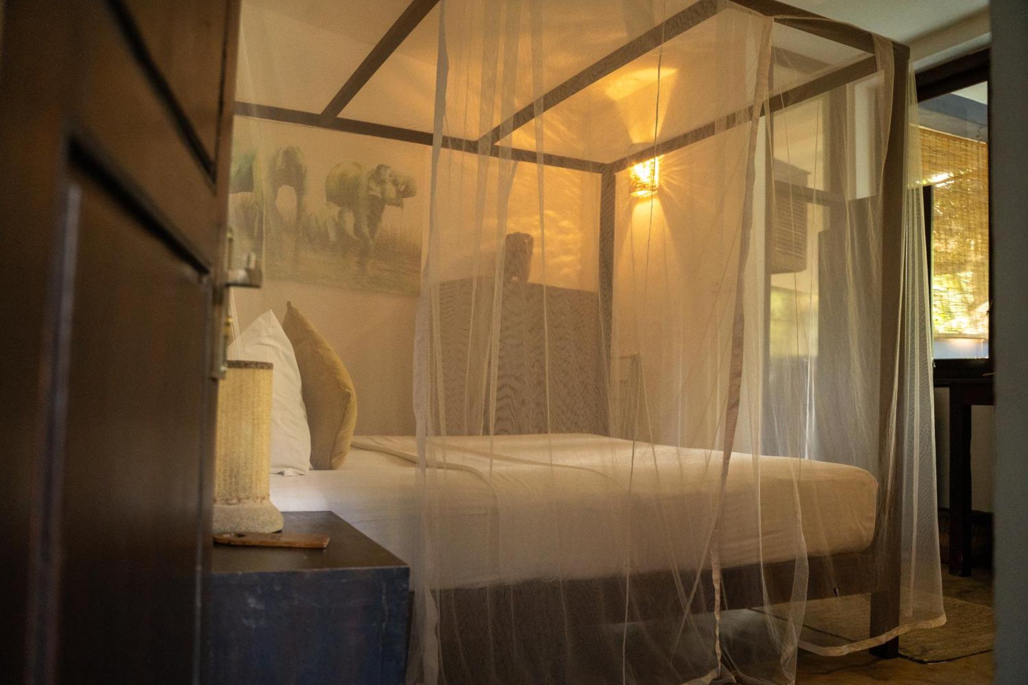 Salt House Hotell Dikwella Rum bild